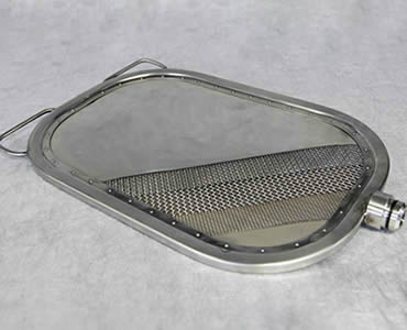 An oval leaf filter with tubular frame show us its inner structure.